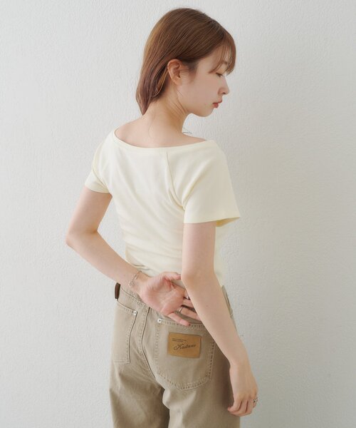Kastane(カスタネ)の「【無地&ボーダー】オフショルリブ半袖tee(Tシャツ/カットソー・レディース・レッド/ブラック/オフホワイト/アイボリー・FREE)」の8枚目の写真