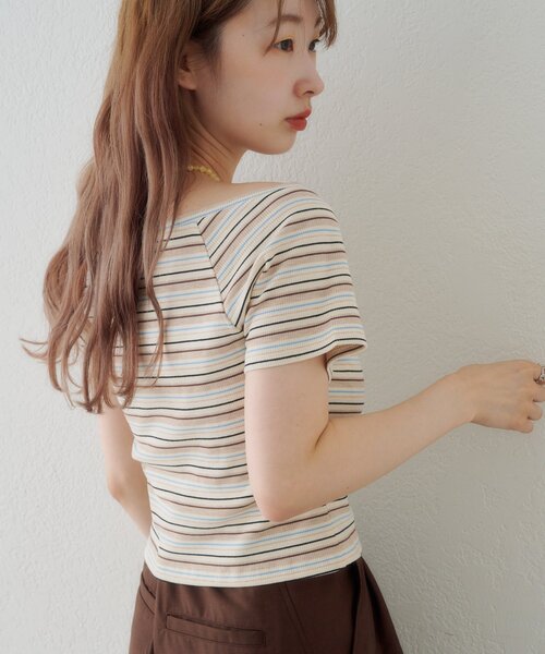 Kastane(カスタネ)の「【無地&ボーダー】オフショルリブ半袖tee(Tシャツ/カットソー・レディース・レッド/ブラック/オフホワイト/アイボリー・FREE)」の18枚目の写真