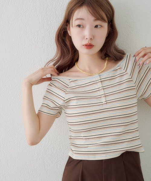 Kastane(カスタネ)の「【無地&ボーダー】オフショルリブ半袖tee(Tシャツ/カットソー・レディース・レッド/ブラック/オフホワイト/アイボリー・FREE)」の19枚目の写真