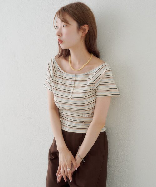 Kastane(カスタネ)の「【無地&ボーダー】オフショルリブ半袖tee(Tシャツ/カットソー・レディース・レッド/ブラック/オフホワイト/アイボリー・FREE)」の21枚目の写真