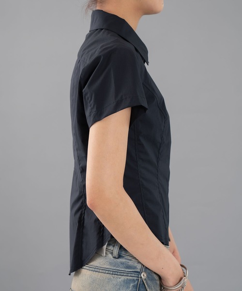 CONZ(コンズ)の「fitted zip up shirt short sleeve(シャツ/ブラウス・レディース・ネイビー/カーキ/ダークグレー・1/2)」の15枚目の写真