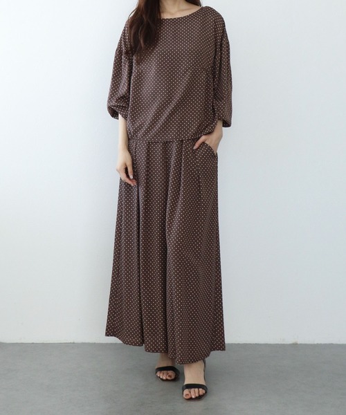 Jines(ジネス)の「ドット柄タックワイドパンツ(スラックス・レディース・モカ/ラベンダー/ブラック・38)」の7枚目の写真