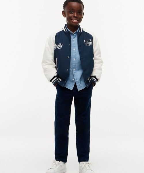 TOMMY HILFIGER(トミーヒルフィガー)の「BOYS チノパンツ(チノパンツ・キッズ・ネイビー/ベージュ・150cm/130cm/140cm/160cm)」の4枚目の写真