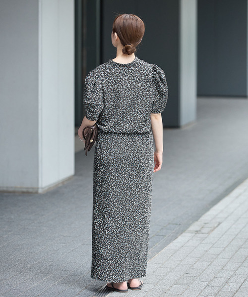 IENA(イエナ)の「《追加2/セットアップ対応》ソフトヴィンテージフラワーブラウス(シャツ/ブラウス・レディース・ブラック・FREE)」の12枚目の写真