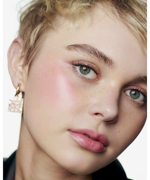 CHANEL(シャネル)の「デュオ ドゥ ボーム マルチ ユース スティック フェイスカラー(チーク・レディース・ジェントル グロウ/インテンス グロウ/ピュア グロウ・FREE)」の18枚目の写真