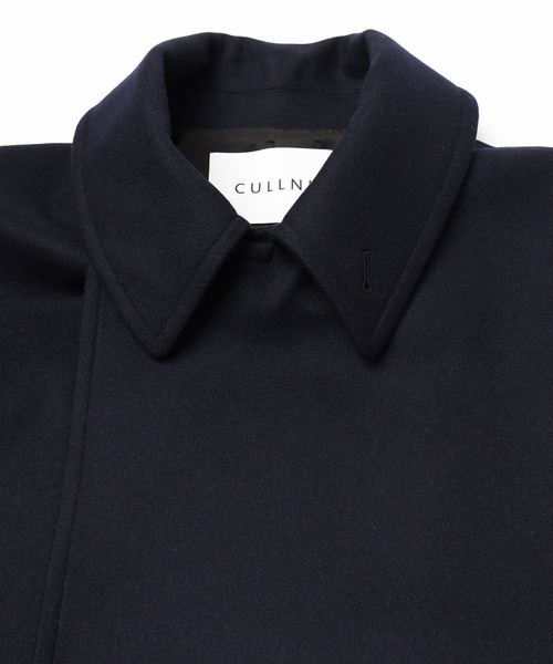CULLNI(クルニ)の「Signature Melton Minimal Tie Locken Long Coat(チェスターコート・メンズ・ネイビー/アッシュブラウン/ブルーグリーン/ブラック・2/1/0)」の13枚目の写真