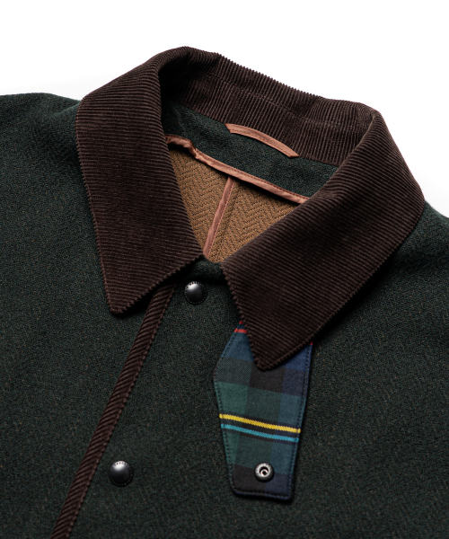 EDINBURGH CLUB（エディンバラクラブ）の「WOOL BLENDED HERRINGBONE HUNTING JACKET [D/GREEN]（ミリタリージャケット・メンズ・ダークグリーン・SMALL/MEDIUM/LARGE/X-LARGE）」の3枚目の写真