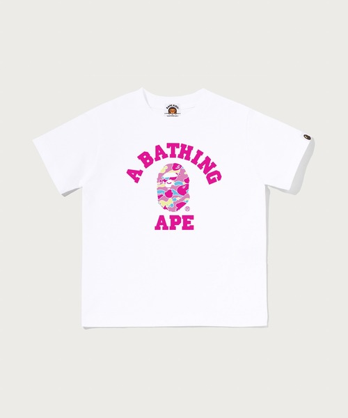 A BATHING APE(アベイシングエイプ)の「STA CAMO COLLEGE TEE(Tシャツ/カットソー・キッズ・ホワイト系その他5/ブラック×ピンク/ホワイト×ピンク/ブラック系その他5・100/110/130/140)」の2枚目の写真