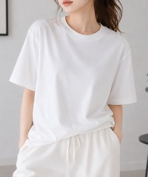 着回し自在のシンプルな定番アイテム クルーネック半袖Tシャツ
