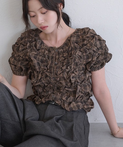 raffime(ラフィミー)の「【Raffime】くしゅくしゅシャーリングトップス(シャツ/ブラウス・レディース・ネイビー/ブラウン/ボルドー・フリー)」の1枚目の写真