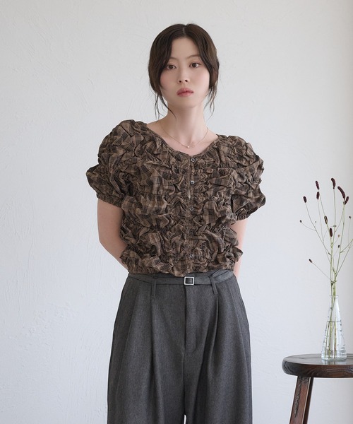 raffime(ラフィミー)の「【Raffime】くしゅくしゅシャーリングトップス(シャツ/ブラウス・レディース・ネイビー/ブラウン/ボルドー・フリー)」の5枚目の写真