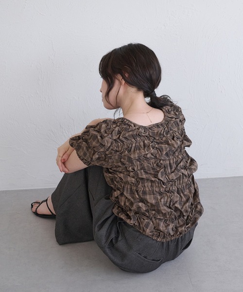 raffime(ラフィミー)の「【Raffime】くしゅくしゅシャーリングトップス(シャツ/ブラウス・レディース・ネイビー/ブラウン/ボルドー・フリー)」の8枚目の写真