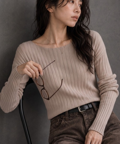 ap retro(アプレトロ)の「【ap retro basic】ワイドリブボートネックニット(ニット/セーター・レディース・ブラック/モカ/チャコール/ライトベージュ・FREE)」の1枚目の写真