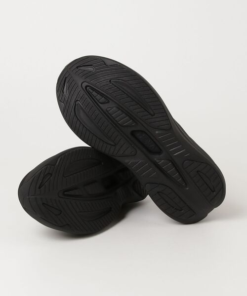 HOKA(ホカ)の「M SKYWARD LACELESS 1168876-BBLC(スニーカー・メンズ・ブラック・26.5cm/28cm/27.5cm/27cm/26cm)」の3枚目の写真