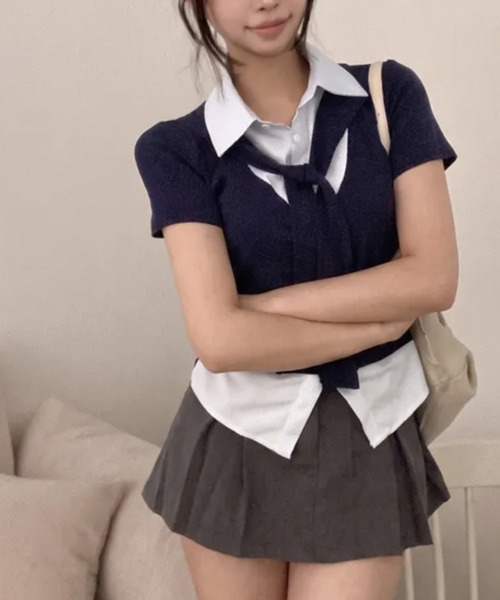 VIVID LADY(ビビッドレディー)の「タイ付き レイヤード風 シャツドッキング半袖トップス(Tシャツ/カットソー・レディース・グレー/アイボリー/ブラック・FREE)」の10枚目の写真