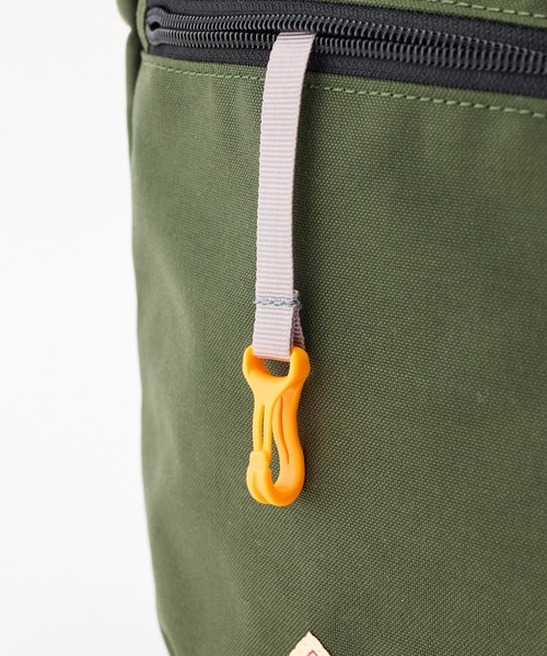 KELTY(ケルティ)の「総柄ポーチ付/限定モデル【KELTY】LIMITED CURVE SHOULDER M(ショルダーバッグ・レディース・タン/ブラック/オリーブ・ONE SIZE)」の7枚目の写真