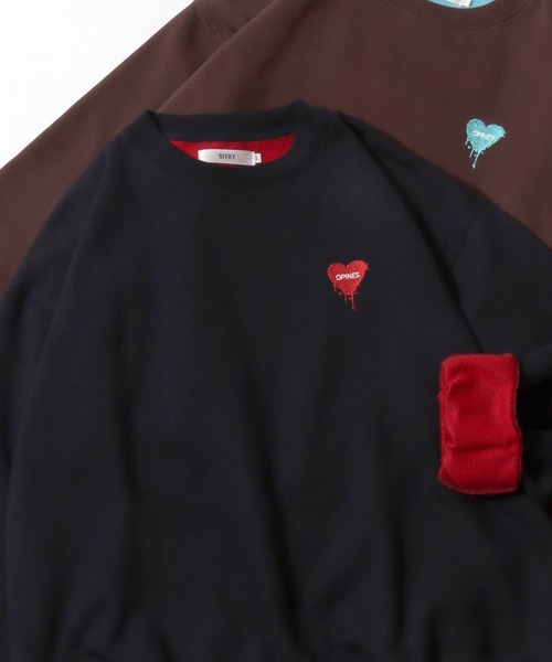 SITRY(シトリー)の「SITRY Heart Embroidery Color Scheme Sweat Shirt/別注 オーバーサイズ ハートロゴ ワンポイントラメ刺繍 裏起毛 配色 トレーナー スウェット レディース メンズ(スウェット・レディース・ネイビー/グレー/ブラウン/ブラック/グレー系その他2/ブラック系その他/グレー系その他/チャコール/ブルー系その他/ブラウン系その他・M/L/XL)」の3枚目の写真