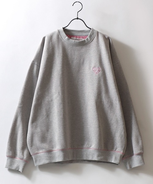 SITRY(シトリー)の「SITRY Heart Embroidery Color Scheme Sweat Shirt/別注 オーバーサイズ ハートロゴ ワンポイントラメ刺繍 裏起毛 配色 トレーナー スウェット レディース メンズ(スウェット・レディース・ネイビー/グレー/ブラウン/ブラック/グレー系その他2/ブラック系その他/グレー系その他/チャコール/ブルー系その他/ブラウン系その他・M/L/XL)」の12枚目の写真