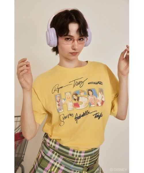 Disney SERIES CREATED by MUS(ディズニーシリーズクリエイテッドバイエムユーエス)の「MD OVERSIZED Tシャツ / HSM(Tシャツ/カットソー・レディース・イエロー/ホワイト/ブラック・FREE)」の12枚目の写真