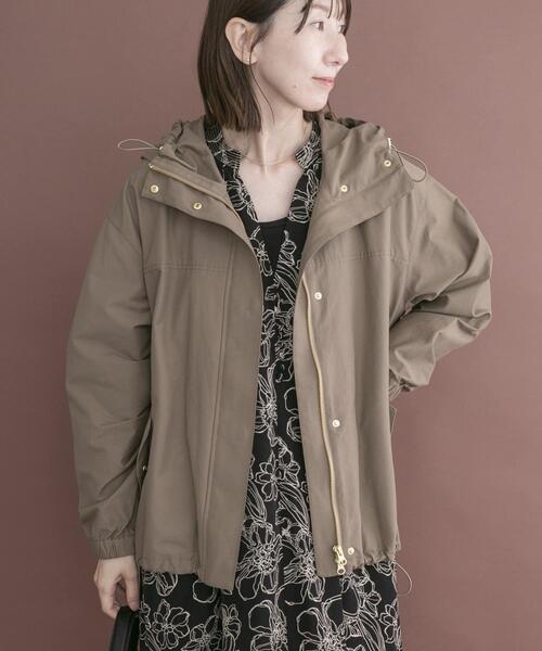 ITEMS URBANRESEARCH（アイテムズ アーバンリサーチ）の「撥水マウンテンパーカー（マウンテンパーカー・レディース・モカ/ホワイト系その他/ブラック・FREE）」の3枚目の写真