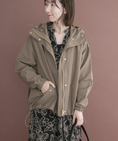 ITEMS URBANRESEARCH（アイテムズ アーバンリサーチ）の「撥水マウンテンパーカー（マウンテンパーカー・レディース・モカ/ホワイト系その他/ブラック・FREE）」の22枚目の写真