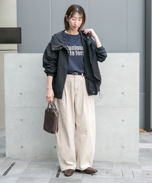 ITEMS URBANRESEARCH（アイテムズ アーバンリサーチ）の「撥水マウンテンパーカー（マウンテンパーカー・レディース・モカ/ホワイト系その他/ブラック・FREE）」の7枚目の写真