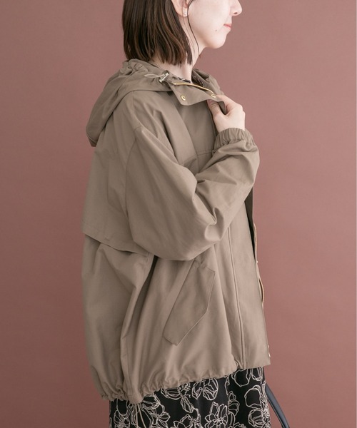 ITEMS URBANRESEARCH（アイテムズ アーバンリサーチ）の「撥水マウンテンパーカー（マウンテンパーカー・レディース・モカ/ホワイト系その他/ブラック・FREE）」の11枚目の写真