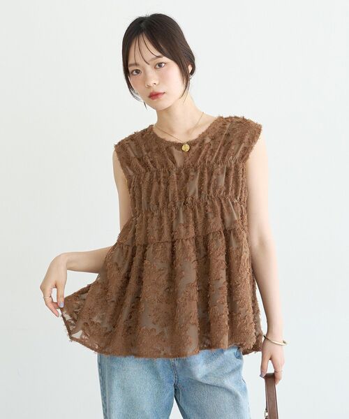 earth music&ecology(アースミュージックアンドエコロジー)の「ヒゲジャガードノースリーブブラウス(シャツ/ブラウス・レディース・ブラウン/ブラック/アイボリー・FREE)」の4枚目の写真