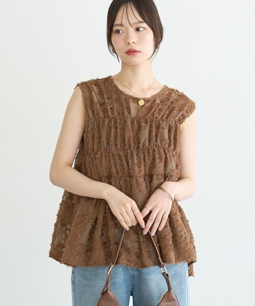 earth music&ecology(アースミュージックアンドエコロジー)の「ヒゲジャガードノースリーブブラウス(シャツ/ブラウス・レディース・ブラウン/ブラック/アイボリー・FREE)」の3枚目の写真