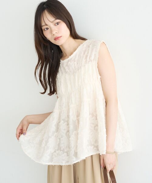 earth music&ecology(アースミュージックアンドエコロジー)の「ヒゲジャガードノースリーブブラウス(シャツ/ブラウス・レディース・ブラウン/ブラック/アイボリー・FREE)」の1枚目の写真
