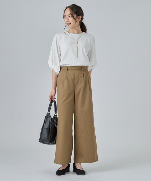 SHOO・LA・RUE(シューラルー)の「【洗濯機可/S-LL】ナチュラルな着こなしに。綿混タックチノワイドパンツ(その他パンツ・レディース・ベージュ/ブラック・01/02/03/04)」の7枚目の写真