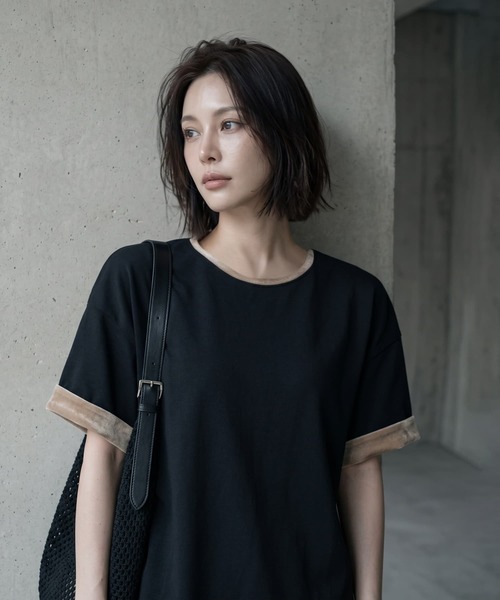 STYLE DELI(スタイルデリ)の「【BLK001】天竺×ベロア袖口配色プルオーバー(Tシャツ/カットソー・レディース・ブラック/オフホワイト・FREE)」の4枚目の写真