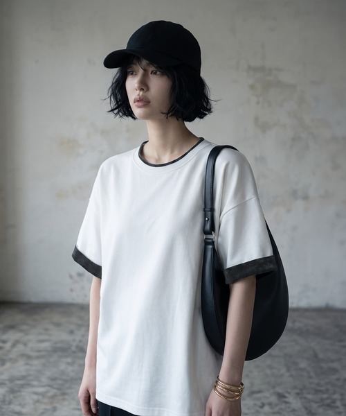 STYLE DELI(スタイルデリ)の「【BLK001】天竺×ベロア袖口配色プルオーバー(Tシャツ/カットソー・レディース・ブラック/オフホワイト・FREE)」の11枚目の写真