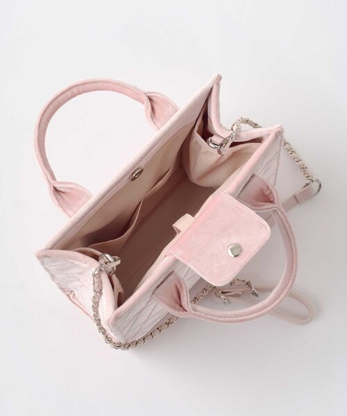 Belle Charme（ベルシャルム）の「【Belle Charme】Velour Quilted Ribbon Mini Tote（ハンドバッグ・レディース・ピンク/オフホワイト/ブラック・FREE）」の13枚目の写真