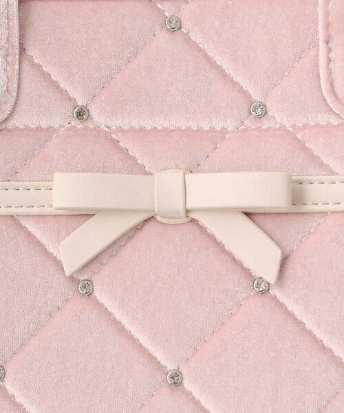 Belle Charme（ベルシャルム）の「【Belle Charme】Velour Quilted Ribbon Mini Tote（ハンドバッグ・レディース・ピンク/オフホワイト/ブラック・FREE）」の17枚目の写真
