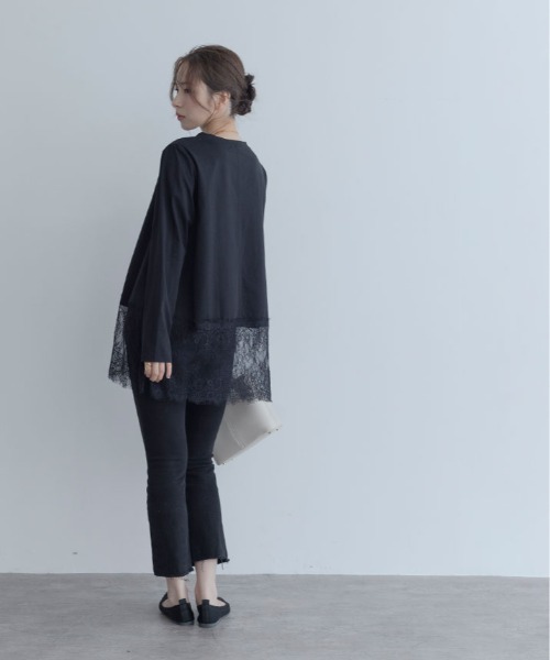 maviru（マヴィル）の「一枚でも、重ねても頼れる。裾レース レイヤード カットソー ロングTシャツ（Tシャツ/カットソー・レディース・ブラック/オフホワイト・M）」の16枚目の写真