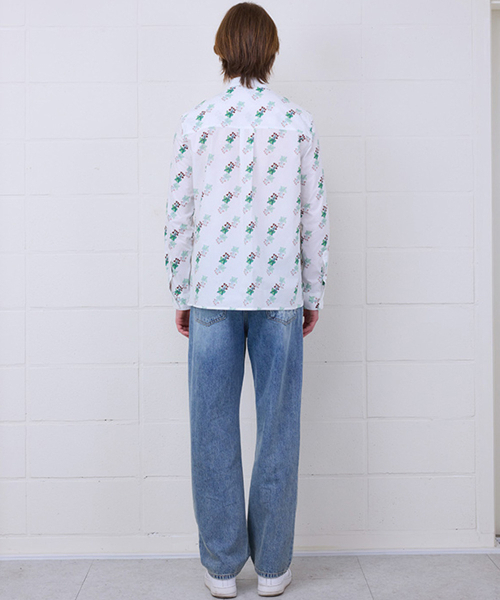 YUJEEOT（ユジオット）の「レッドフローラルシャツ (ユニセックス)（シャツ/ブラウス・レディース・その他・SMALL/LARGE/MEDIUM）」の4枚目の写真