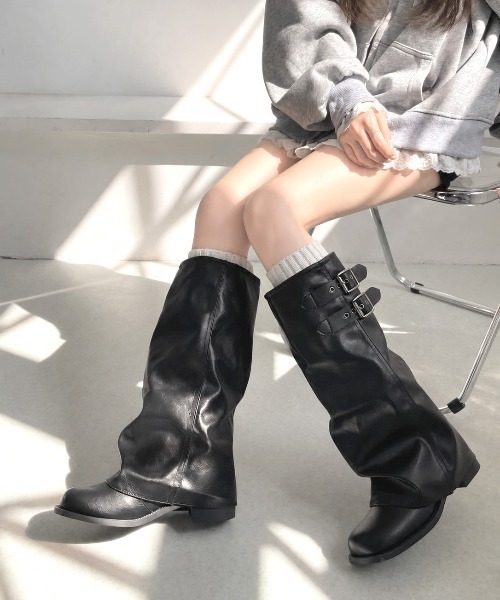 Shoes in Closet（シューズインクローゼット）の「【予約開始】ダブルベルト ルーズ カバーブーツ 497WB（ブーツ・レディース・ベージュ/ブラック・S/LL/L/M）」の4枚目の写真