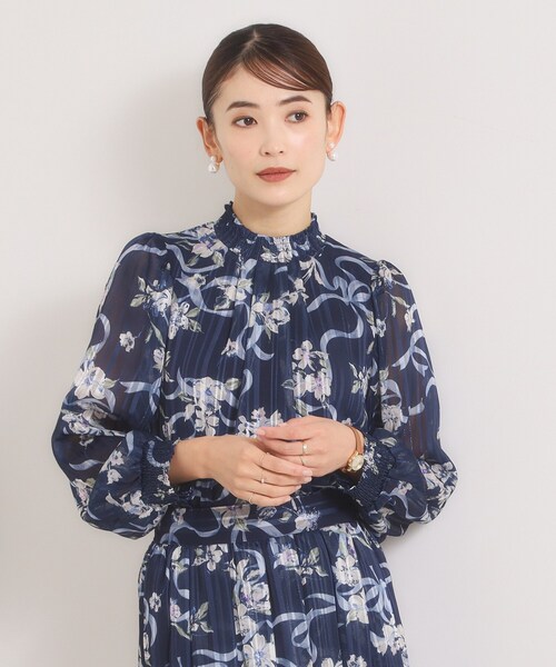 ITS'DEMO（イッツデモ）の「【セットアップ可】ラメストライプ花柄ブラウス（シャツ/ブラウス・レディース・アイボリー系/ネイビー系/ブラウン系1・00）」の14枚目の写真