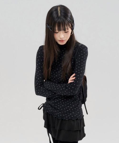 CHASECULT(チェイスカルト)の「レディース フラワーフリル ハーフネック Tシャツ-FFZG5152C03(Tシャツ/カットソー・レディース・ブラック・90/85/95)」の5枚目の写真