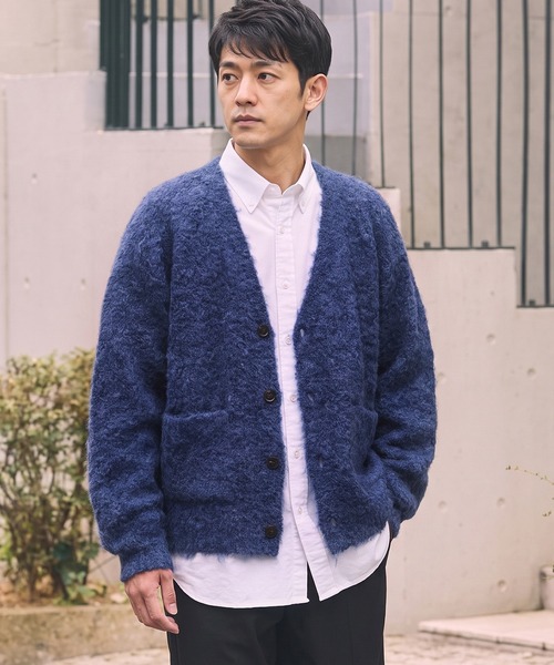 THE CRAFT CREW PRODUCTS(ザクラフトクループロダクツ)の「【MULTI FUNCTIONALシリーズ】オーバーサイズ Vネック シャギーニットカーディガン / 帯電防止・抗菌防臭【THE CRAFT CREW PRODUCTS】(カーディガン/ボレロ・メンズ・ネイビー/ブラック/ダークブラウン/アッシュグレー/グリーン/チャコール・S/M/L)」の6枚目の写真