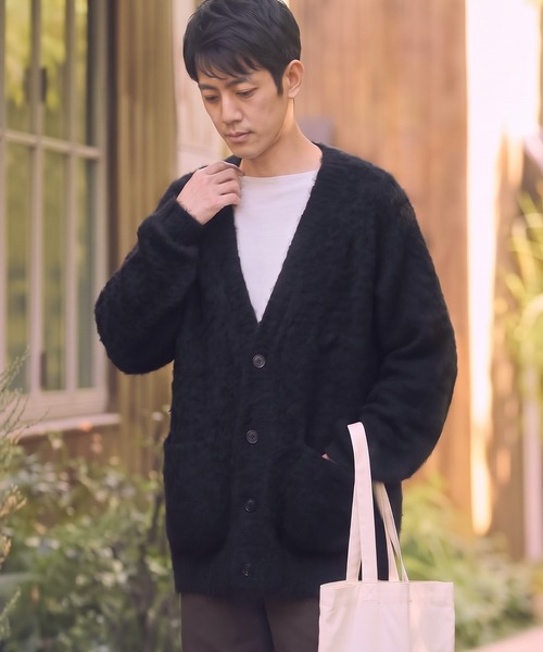 THE CRAFT CREW PRODUCTS(ザクラフトクループロダクツ)の「【MULTI FUNCTIONALシリーズ】オーバーサイズ Vネック シャギーニットカーディガン / 帯電防止・抗菌防臭【THE CRAFT CREW PRODUCTS】(カーディガン/ボレロ・メンズ・ネイビー/ブラック/ダークブラウン/アッシュグレー/グリーン/チャコール・S/M/L)」の17枚目の写真