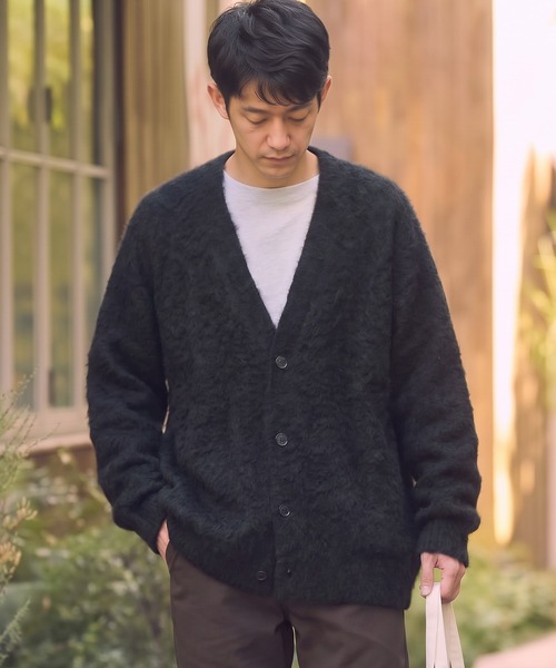 THE CRAFT CREW PRODUCTS(ザクラフトクループロダクツ)の「【MULTI FUNCTIONALシリーズ】オーバーサイズ Vネック シャギーニットカーディガン / 帯電防止・抗菌防臭【THE CRAFT CREW PRODUCTS】(カーディガン/ボレロ・メンズ・ネイビー/ブラック/ダークブラウン/アッシュグレー/グリーン/チャコール・S/M/L)」の18枚目の写真