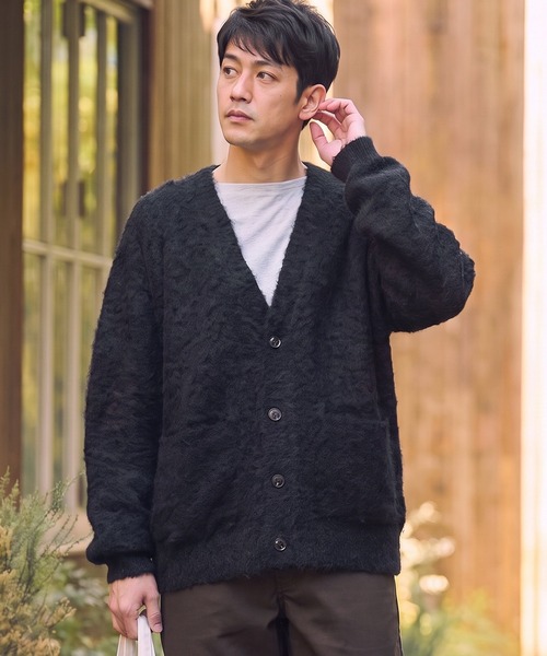 THE CRAFT CREW PRODUCTS(ザクラフトクループロダクツ)の「【MULTI FUNCTIONALシリーズ】オーバーサイズ Vネック シャギーニットカーディガン / 帯電防止・抗菌防臭【THE CRAFT CREW PRODUCTS】(カーディガン/ボレロ・メンズ・ネイビー/ブラック/ダークブラウン/アッシュグレー/グリーン/チャコール・S/M/L)」の21枚目の写真