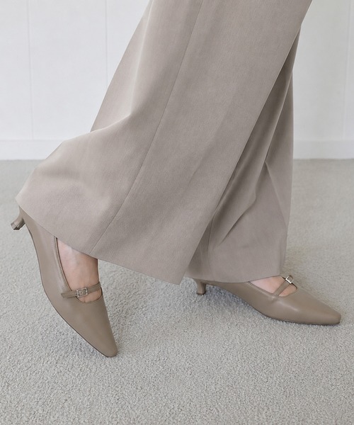 SAPPUN（サプン）の「Movina(モヴィナ)フロントストラップスクエアパンプス(220-65203)SAPPUN(サプン)（パンプス・レディース・ブラック/ダークベージュ・22.5/23/23.5/24/24.5）」の15枚目の写真