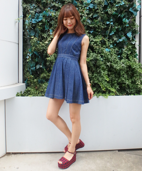 dazzlin（ダズリン）の「ﾁｪｯｸｻﾝﾀﾞﾙ（サンダル・レディース・ブラック/グリーン/レッド・LARGE/MEDIUM/SMALL）」の9枚目の写真