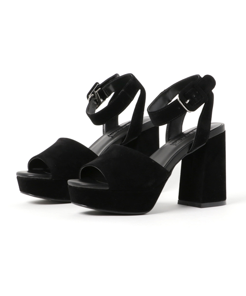 MOUSSY（マウジー）の「BELTE SANDALS（サンダル・レディース・グレー/イエロー系その他/ブラック・MEDIUM/LARGE/SMALL）」の2枚目の写真