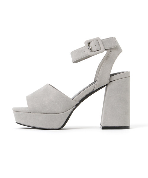 MOUSSY（マウジー）の「BELTE SANDALS（サンダル・レディース・グレー/イエロー系その他/ブラック・MEDIUM/LARGE/SMALL）」の4枚目の写真