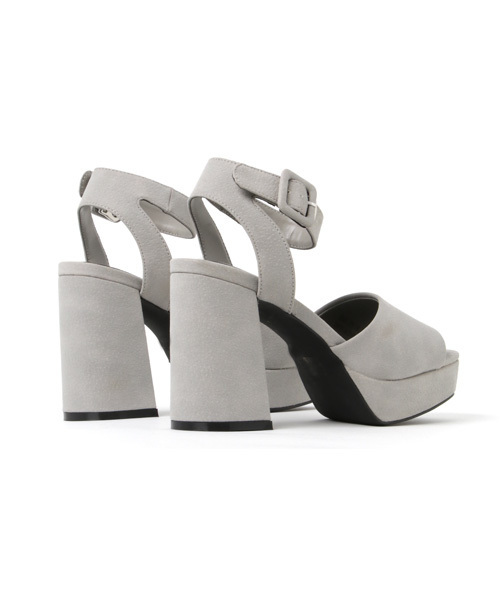 MOUSSY（マウジー）の「BELTE SANDALS（サンダル・レディース・グレー/イエロー系その他/ブラック・MEDIUM/LARGE/SMALL）」の6枚目の写真