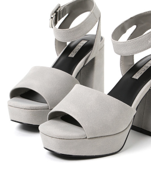 MOUSSY（マウジー）の「BELTE SANDALS（サンダル・レディース・グレー/イエロー系その他/ブラック・MEDIUM/LARGE/SMALL）」の8枚目の写真